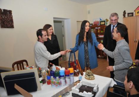 Вице-президент Фонда Гейдара Алиева посетила ряд детских домов Баку - ФОТО